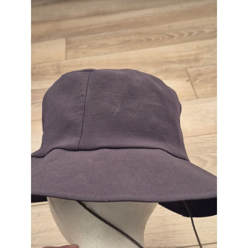 Lululemon bucket hat